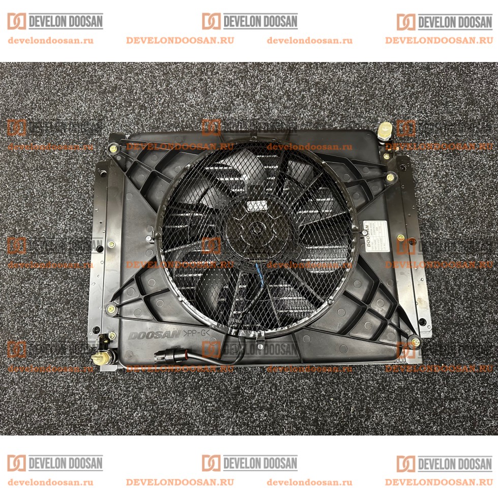440204-00002 Радиатор кондиционера в сборе в вентилятором