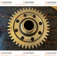 130418-00479 Вал шестерня (шестерня 39 зубьев.)