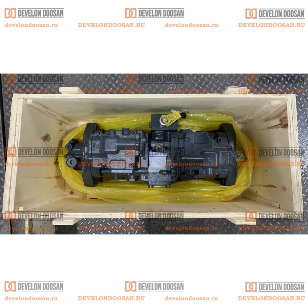 K1000698 Насос основной DX225LCA гидравлический